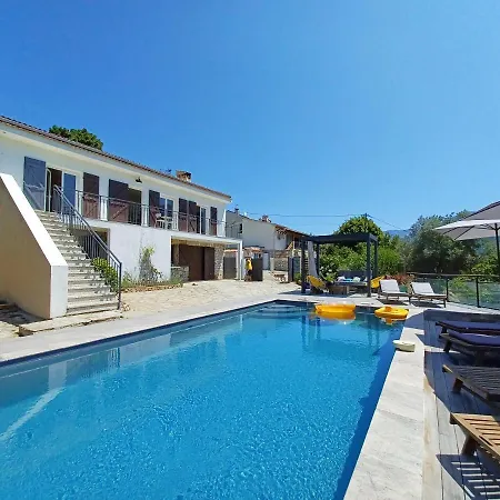 Villa De 3 Chambres A Vero Avec Magnifique Vue Sur La Montagne Piscine Privee Jardin Clos A 20 Km De La Plage Вилла *
