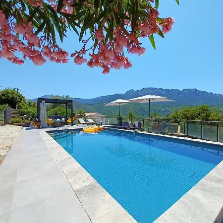 Villa De 3 Chambres A Vero Avec Magnifique Vue Sur La Montagne Piscine Privee Jardin Clos A 20 Km De La Plage